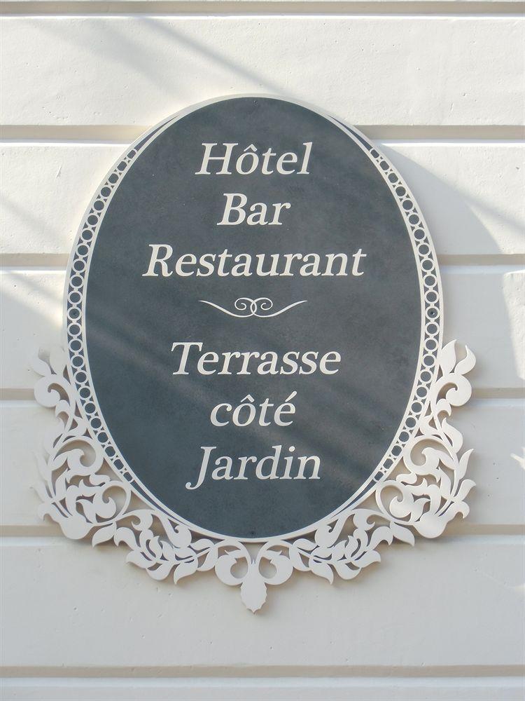 Hotel De La Providence Egliseneuve-d'Entraigues Exterior photo